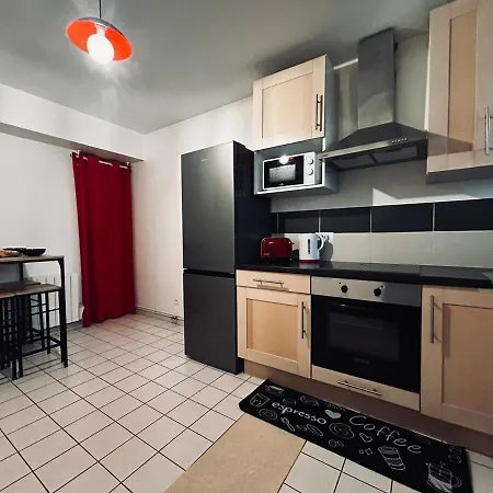 아파트 Belfort Grand T4 Avec Parking Et Terrasse 랭스